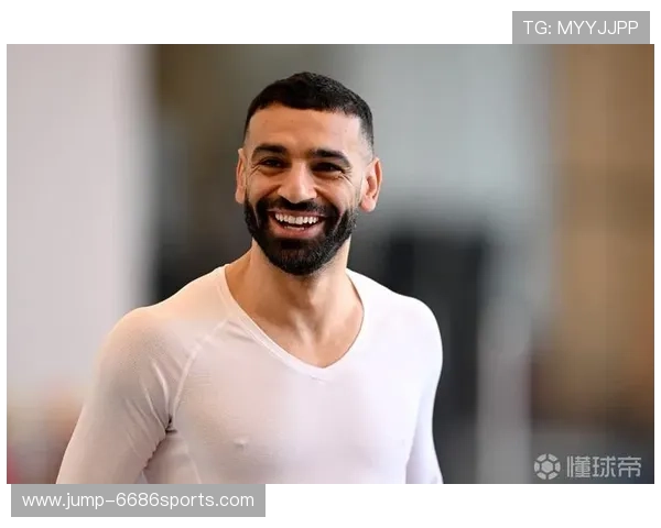 踢足球的球星中有哪些人曾经公开吸烟并引发热议